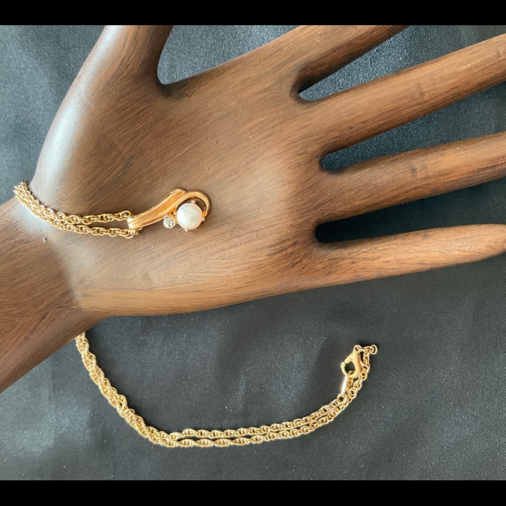 Necklace - Picture 2 of 5